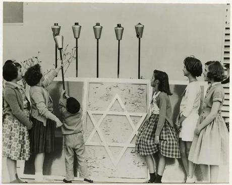 5225337566_a27e247f4b_o Menorah vintage stocklist
