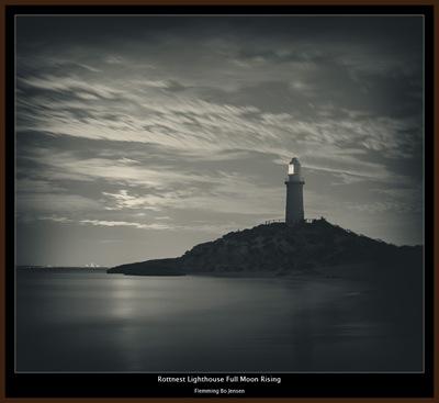 Rottnest-lighthouse-fullmoon