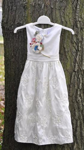 My bridesmaids, flowergirls and hunting down dresses. My bridesmaids, flowergirls and hunting down dresses.