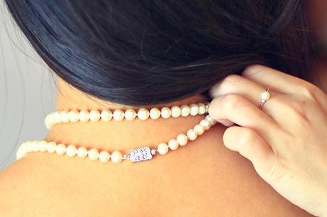 Bristol Bordeaux Quay international wedding photographer Izzy Hudgins 33 a pearl necklace in two strands with a lovely simple pearl ring