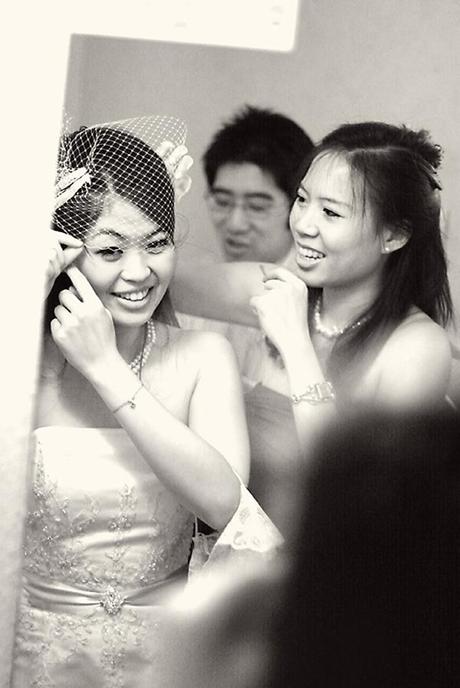 Bristol Bordeaux Quay international wedding photographer Izzy Hudgins 31 The girls have a great time getting ready - and I do like Viv's little birdcage veil