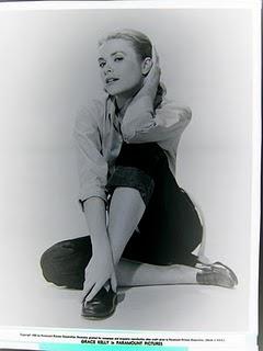 High Waist Jeans ... Look Great and Keep Your Dignity When Bending : ) High Waist Jeans ... Look Great and Keep Your Dignity When Bending : )