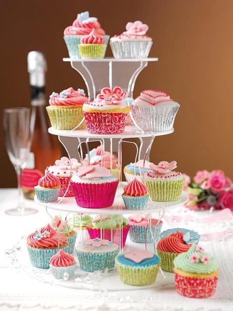 the royal wedding cupcakes. Wedding cupcakes from Baking