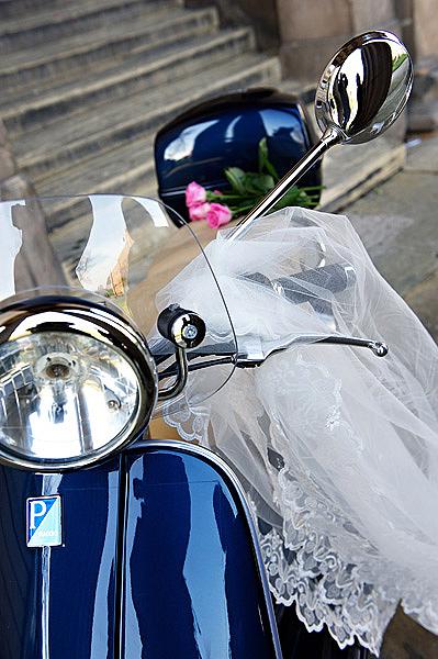 Vespa photoshoot for English Wedding blog Chris Hanley Photography 07 How I'd arrive at my wedding!