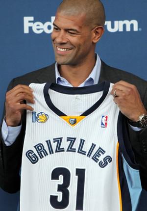 Shane Battier signs with the Grizzles