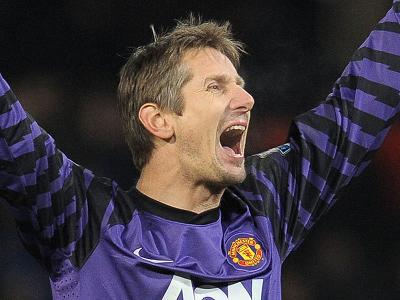 Super van der Sar is Man of the Match, Bolton headed for Wembley