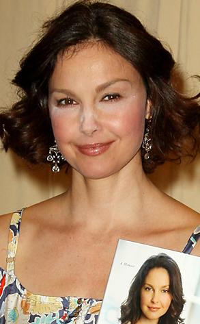 Untitled 5 copy Makeup Malfunction: Ashley Judd