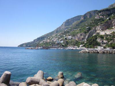 Turquoise ocean and vineyards on cliffs - the amazingly stunning Amalfi coast