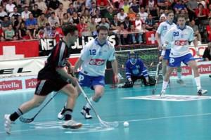 a picture of a game of floorball