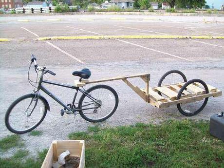 pallet bike trailer Trash to Treasure: Re-Imagining Your Waste {Pallets}