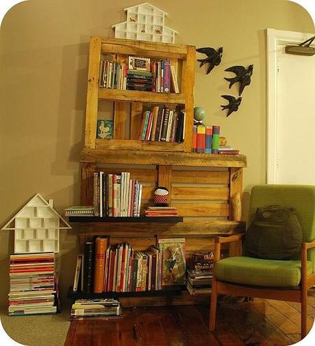 pallet shelf Trash to Treasure: Re-Imagining Your Waste {Pallets}