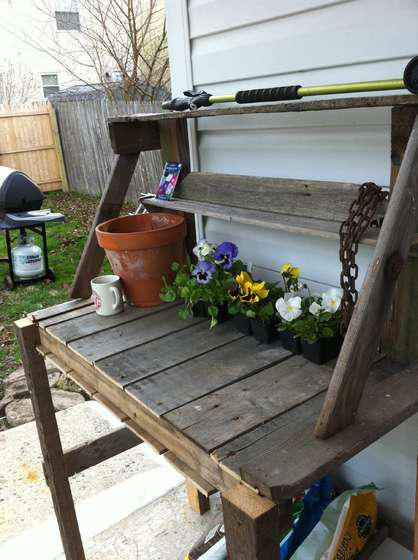 Wooden-Pallete-Potting-Bench Trash to Treasure: Re-Imagining Your Waste {Pallets}