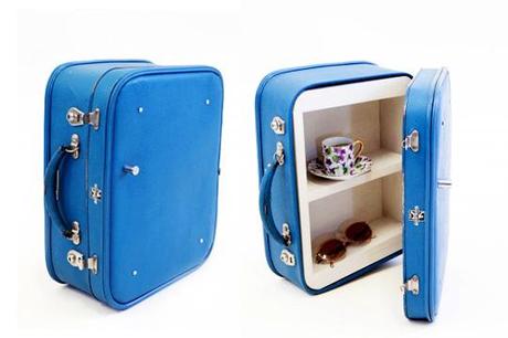 Recreate-suitcase-cupboard-st403-blue-colleen-caravelle-open-600x400_rect540