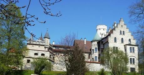 View walking up to Lichtenstein Castle 