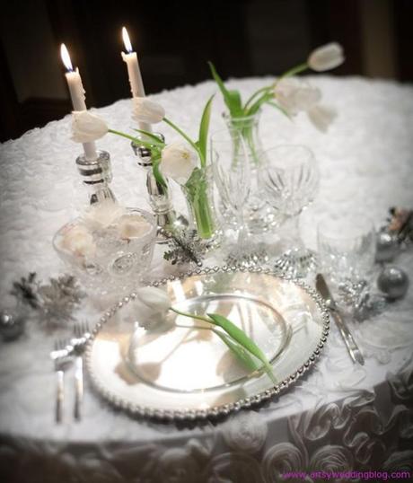 Chic Silver and White Winter Table Top Decor Ideas