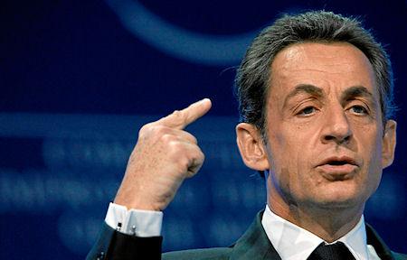 30 Pictures Of French President Nicolas Sarkozy Pointing