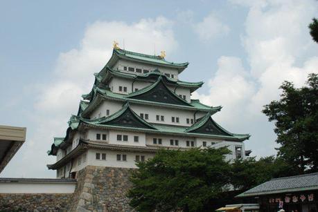The Two Castle Phenomena in Japan