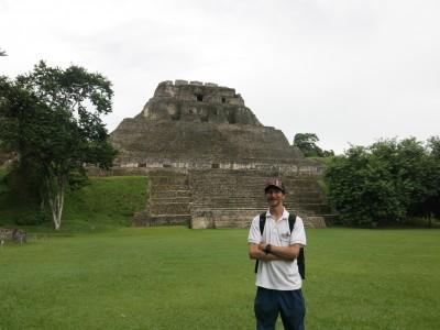 Staying at the El Rey Hotel: The Best Hotel in Belmopan, Belize belmopan backpacking xunantunich