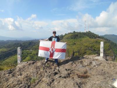 Backpacking in El Salvador: Puerta Del Diablo (Devil’s Gate) Flying my Northern Ireland flag at Puerta del Diablo