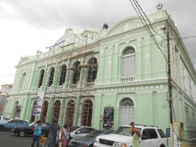 Backpacking in El Salvador: Top 10 Sights in Santa Ana The Theatre in Santa Ana