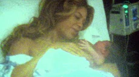 Beyonce Reveals Nude Baby Bump From Pregnancy With Blue Ivy (Photos)