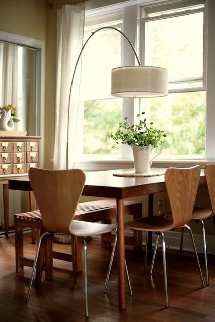 modern dining room with floor lamp modern dining room with floor lamp