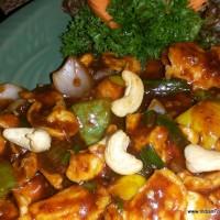 sliced chicken and cashew nuts