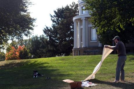 Hometown Hidden Gems: A Picnic on Observatory Hill Setting up the picnic 02