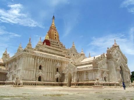 Ananda temple Bagan