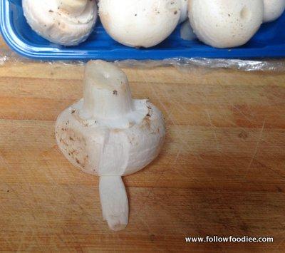HOW TO CLEAN AND CUT MUSHROOMS
