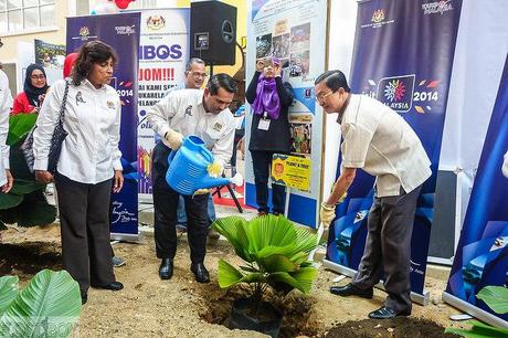 Malaysia Celebrates World Tourism Day 2014