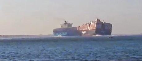 collision of container vessels at Suez Canal