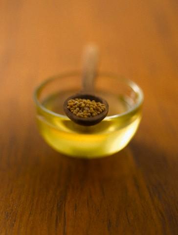 Benefits and Uses of Mustard Oil for Skin, Hair and Health Mustard Oil benefits uses