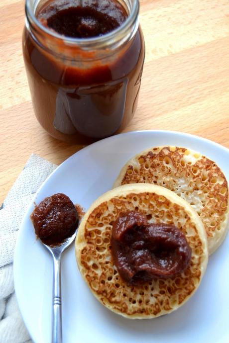 apples and spices reduced in a slow cooker to make a thick spread