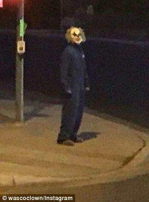 Evil clowns plague California valley after dark evil clown4