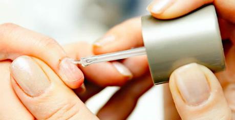 How to Enhance the ‘Life’ of Your Manicure How to Enhance the ‘Life’ of Your Manicure
