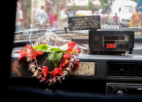 Kolkata Taxi Travel Calcutta Taxi Fare, Dakshineswar Kali Temple, Hooghly River, Kolkata