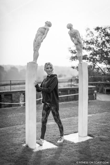 MY 5 REASONS TO PRESS UP !!! Fitness On Toast Faya Blog Girl Sport Press Up Push Workout Chest Ab Core Bodyweight Routine Why To The Grove Watford Hotel London-10