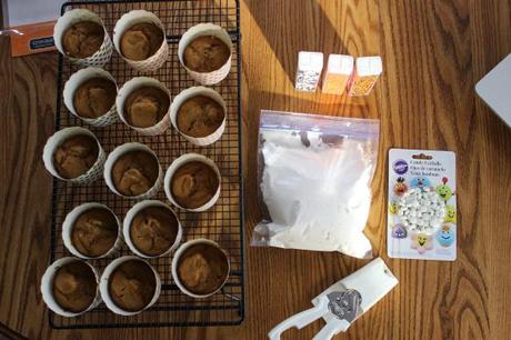 Halloween Pumpkin Cupcakes IMG_0637