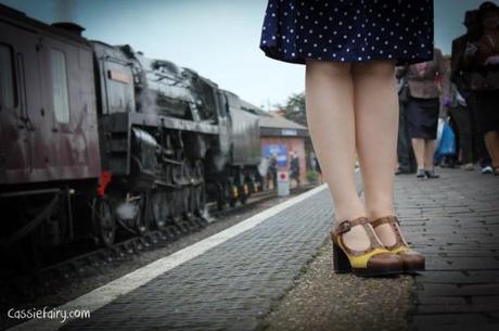 Tuesday Shoesday ~ a history lesson in 40s footwear steam railway 40s weekend and vintage fashion-5