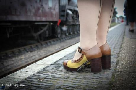Tuesday Shoesday ~ a history lesson in 40s footwear steam railway 40s weekend and vintage fashion-6