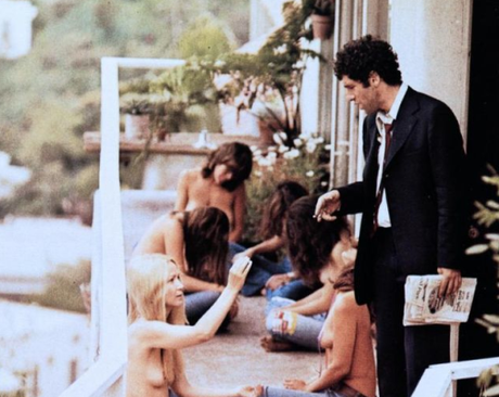 The Long Goodbye (1973) Robert Altman LONG-GOODBYEGouldNeighbors