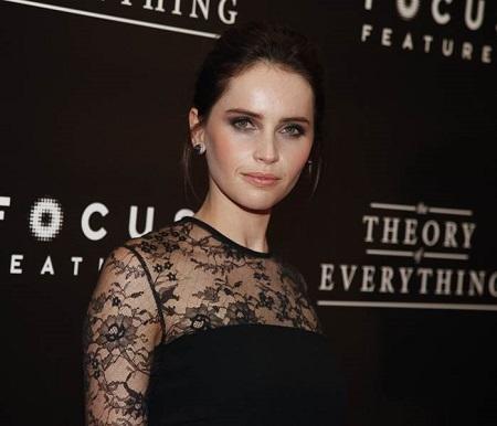 Felicity Jones premiere Theory of Everything