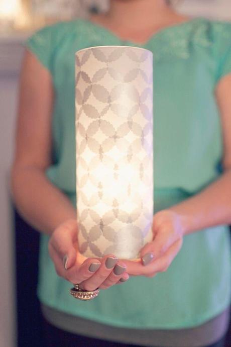 8 Easy ways to turn a glass vase into a stunning wedding centerpiece 8 Easy ways to turn a glass vase into a stunning wedding centerpiece