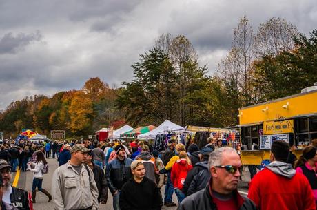 Experiencing the Bridge Day Festival at the New River Gorge in West Virginia Bridge Day Festival crowds