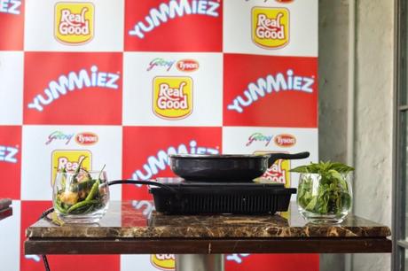 Simple Bytes - #RealGoodBrunch with Chef Vicky Ratnani @ Harry's Khan Market