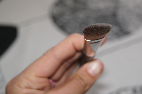 Beauty Theory Brushes Keeping 3B's Makeup Flawless Beauty Theory Brushes Keeping 3B's Makeup Flawless