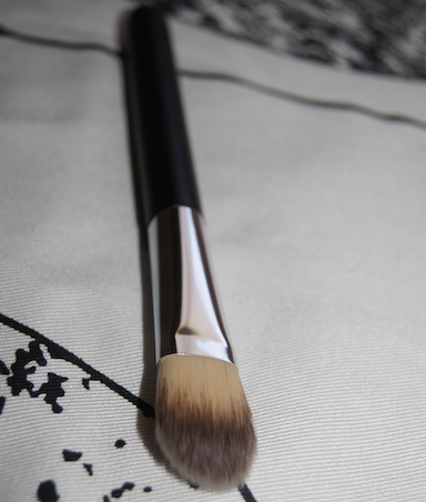 Beauty Theory Brushes Keeping 3B's Makeup Flawless Beauty Theory Brushes Keeping 3B's Makeup Flawless