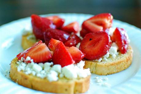 Good Morning Treat: Strawberry Bruschetta
