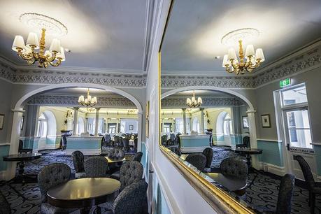 Stylish refurbishment bring the Hydro back to life.  Image by David Hill, Blue Mountains Lithgow & Oberon Tourism